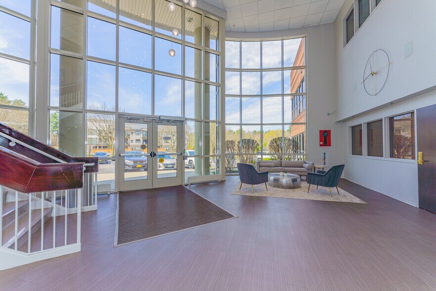 More Photos Of 10 Maxwell Dr, Clifton Park Medical For Lease