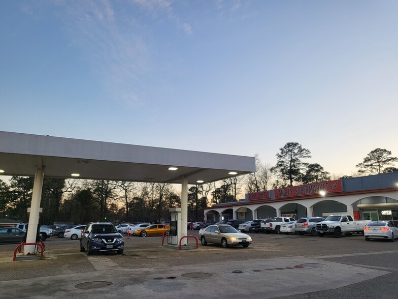 More Photos Of 10553 Homestead Rd, Houston General Retail For Sale