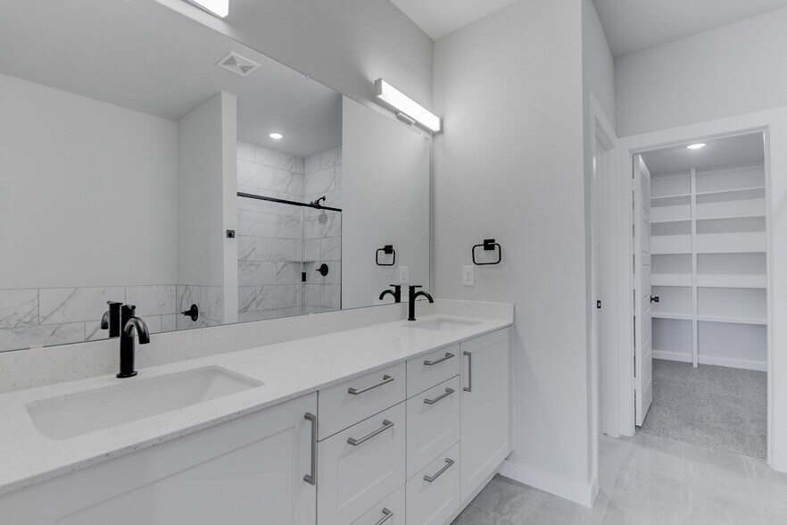 More Photos Of 4405 Clovis Ct, Midlothian Apartments For Sale