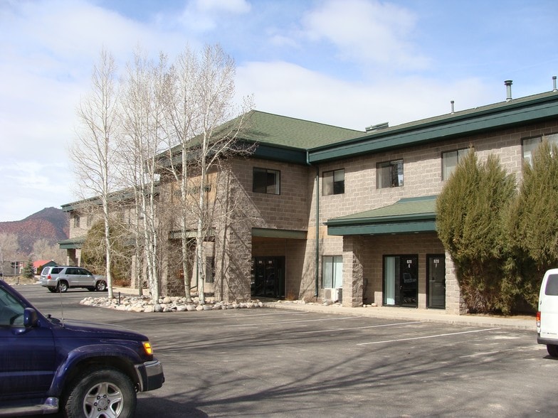 620 Red Table Dr, Gypsum, CO 81637 Office For Lease