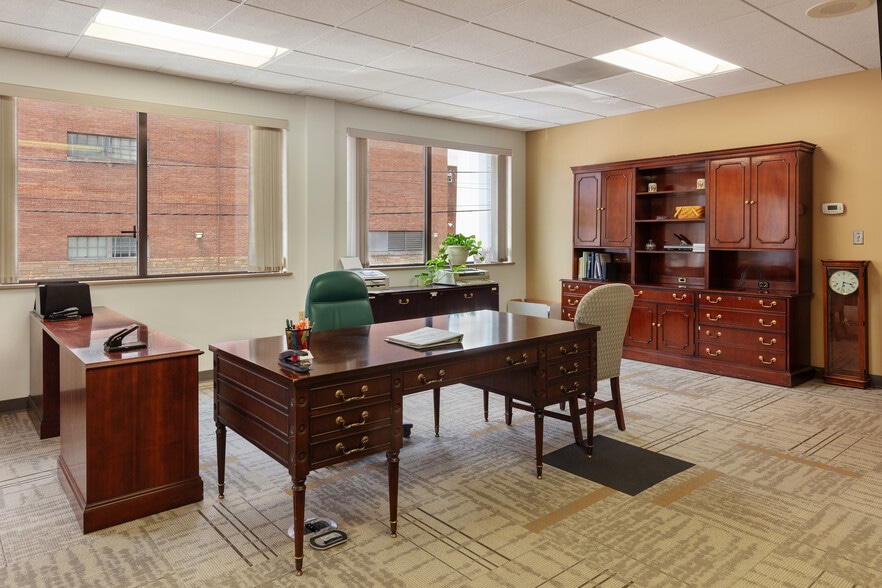 More Photos Of 100 W Antietam St, Hagerstown Office For Lease