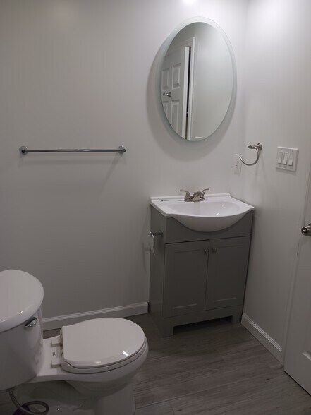 More Photos Of 24 SW 13th St, Dania Beach Apartments For Sale