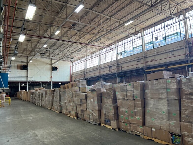 More Photos Of 1600 Wabash Ave, Fort Wayne Distribution For Lease