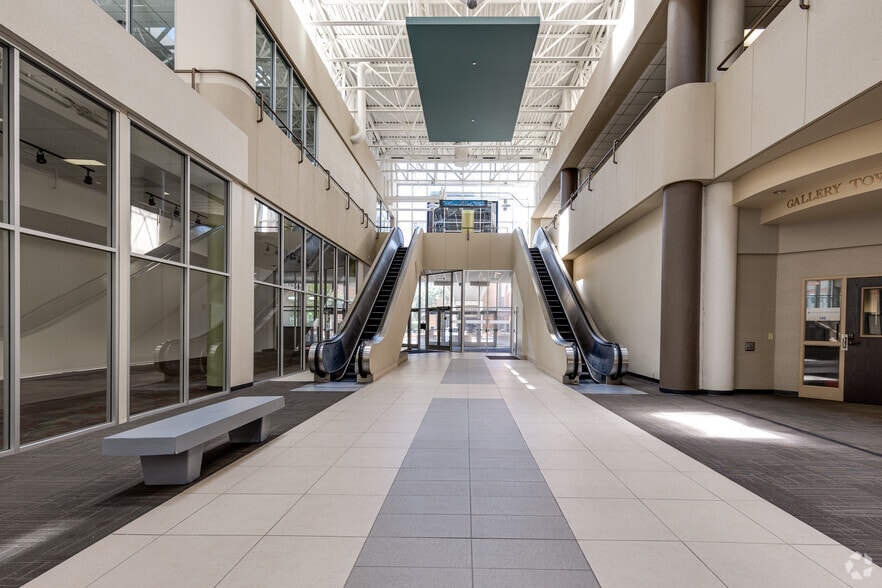 More Photos Of 17 Exchange St W, Saint Paul Medical For Sale