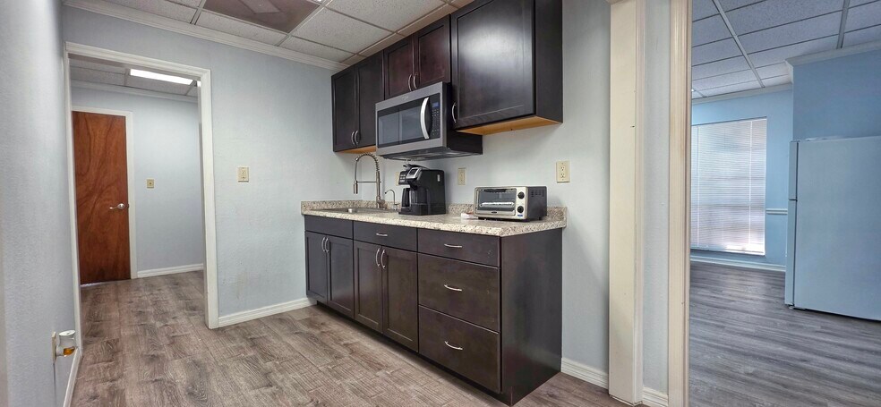 More Photos Of 2323 Curlew Rd, Dunedin Medical For Sale