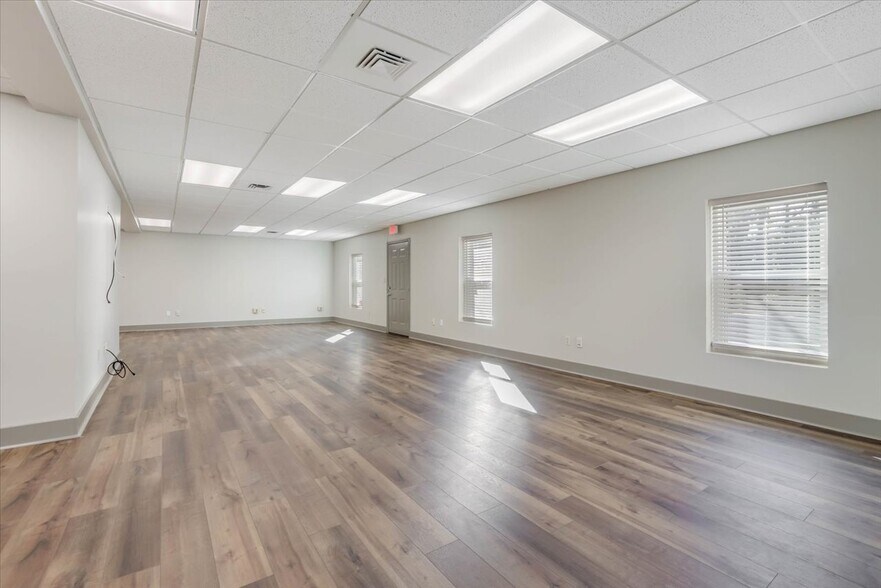 More Photos Of 1310 Thomasville Rd, Tallahassee Office For Lease