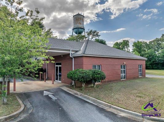 More Photos Of 114 Devaughn Ave, Montezuma Medical For Sale