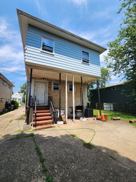 More Photos Of 490 Hamilton St, Franklin Township Office Residential For Sale