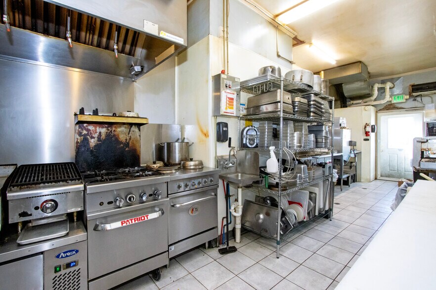 More Photos Of 153 W Main St, Loudonville Restaurant For Sale