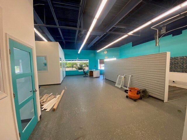 More Photos Of 11175 N Commerce Dr, Champlin Unknown For Lease