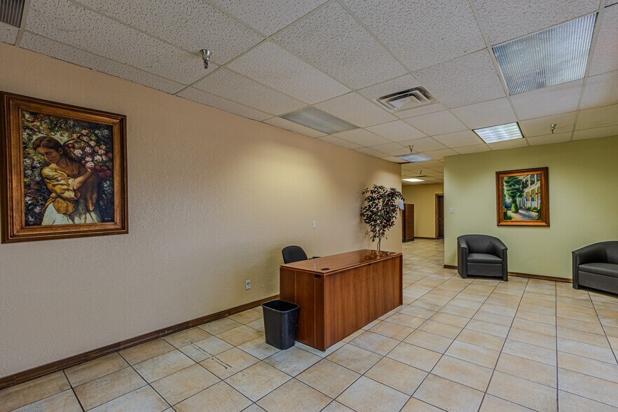 More Photos Of 201 S Darrington Rd, Horizon City Research And Development For Lease