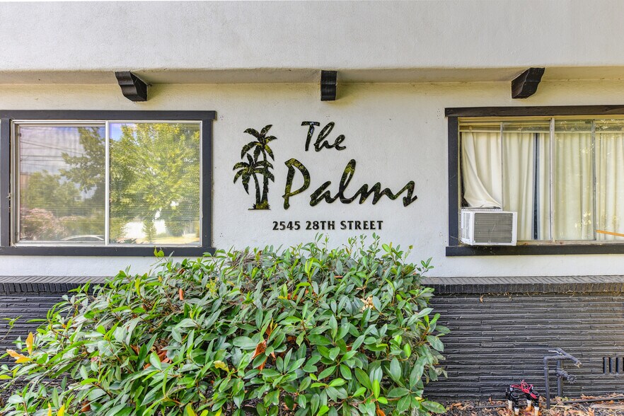 More Photos Of 2545 28th St, Sacramento Apartments For Sale