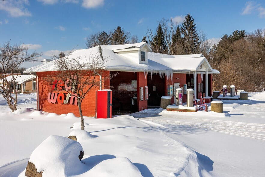 More Photos Of 247 W Aurora Rd, Northfield Carwash For Sale
