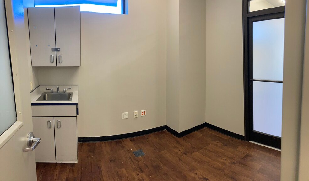 More Photos Of 533 W Nettleton Ave, Jonesboro Freestanding For Sale