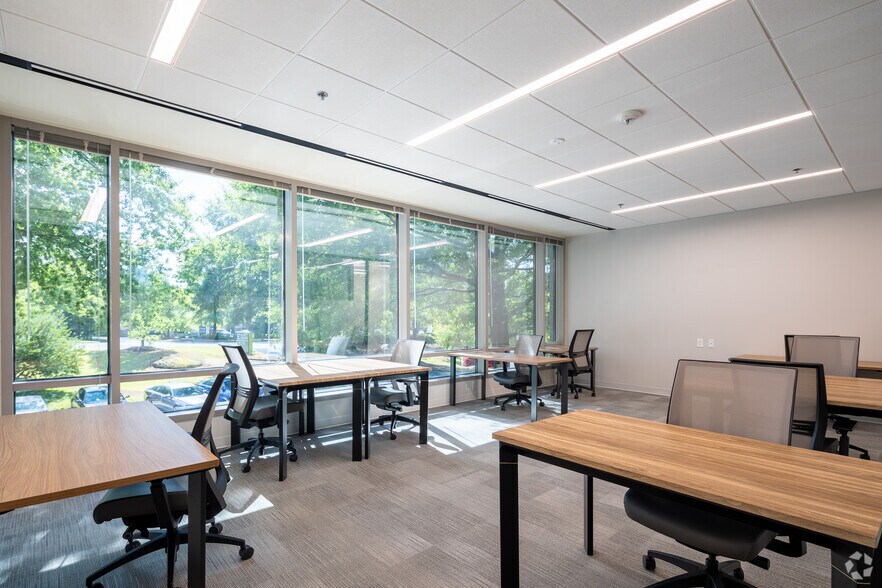 More Photos Of 100 North Point Ctr E, Alpharetta Office For Sale