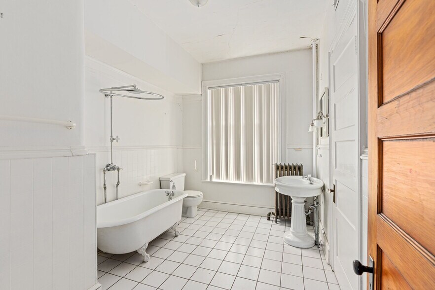 More Photos Of 313 E Broad St, Bethlehem Apartments For Sale