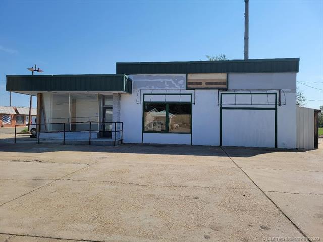 39 J C Watts Ave