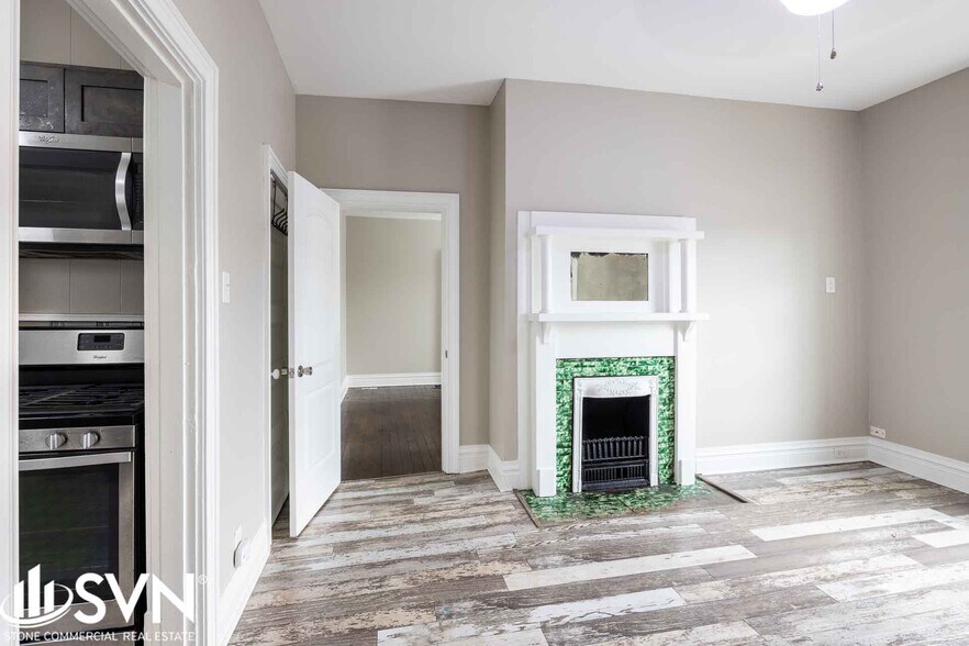 More Photos Of 240 E Third St, Lexington Office For Sale