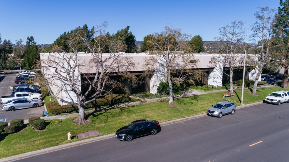 More Photos Of 725 Via Alondra, Camarillo Warehouse For Lease
