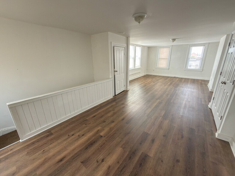 More Photos Of 3547 Chestnut Ave, Baltimore Storefront Retail Residential For Sale