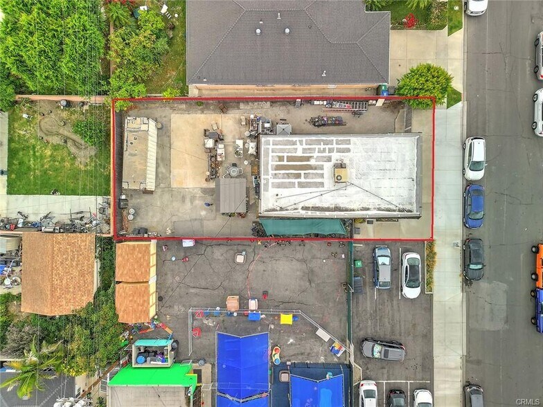 More Photos Of 2715 E 56th St, Long Beach Office For Sale