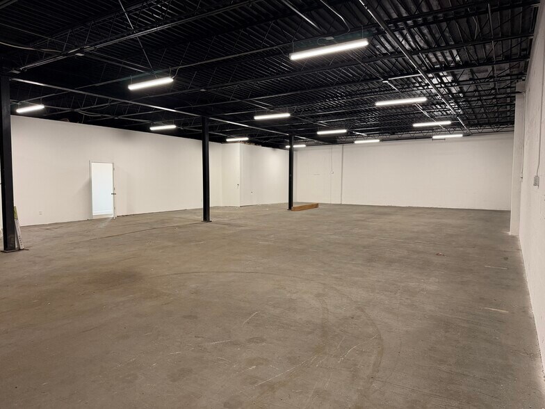 More Photos Of 88 Howard Ave, Bridgeport Warehouse For Lease
