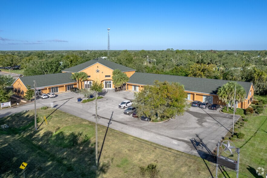 More Photos Of 7177 S George Blvd, Sebring Medical For Lease