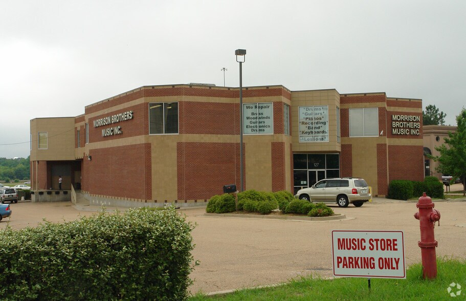 More Photos Of 127 Dyess Rd, Ridgeland Freestanding For Sale