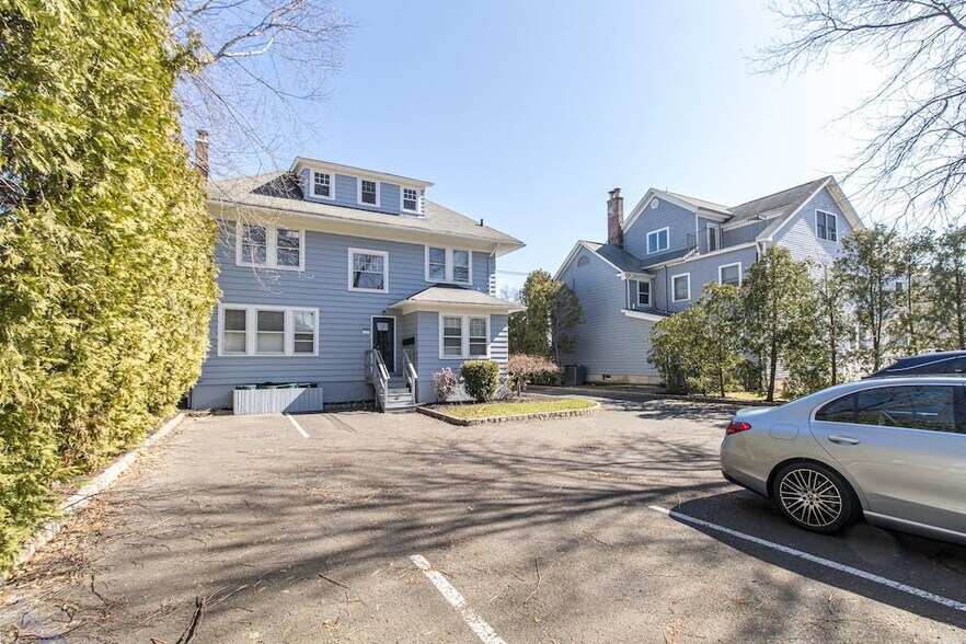 More Photos Of 114 S Euclid Ave, Westfield Office For Sale