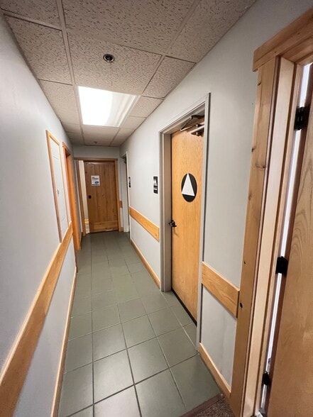 More Photos Of 40200 Truckee Airport Rd, Truckee Office For Lease