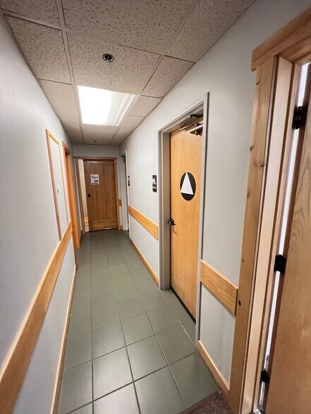 More Photos Of 40200 Truckee Airport Rd, Truckee Office For Lease