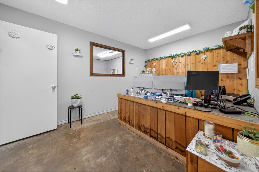 More Photos Of 3484 FM 2813, Flint Warehouse For Sale
