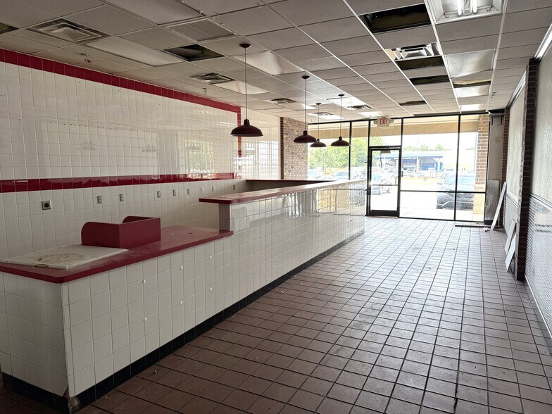 More Photos Of 7719-7801 Rogers Ave, Fort Smith Unknown For Lease
