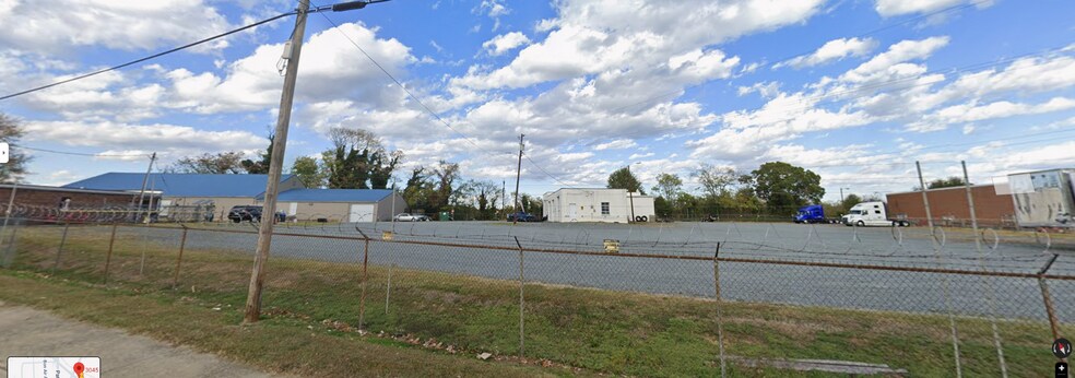 More Photos Of 3045 Indiana Ave, Winston-Salem Warehouse For Lease