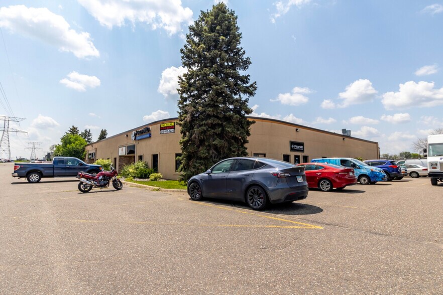 More Photos Of 14100-14170 23rd Ave N, Plymouth Unknown For Lease