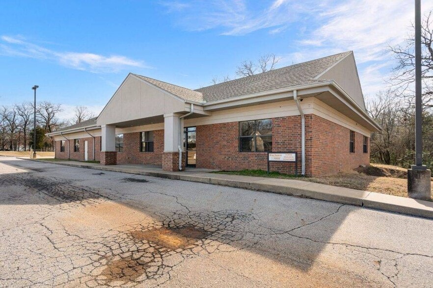 More Photos Of 4020 Newlon Rd, Fort Smith Office For Lease