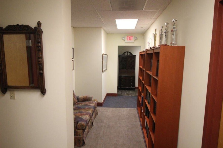 More Photos Of 2901 St Lawrence Ave, Reading Medical For Lease
