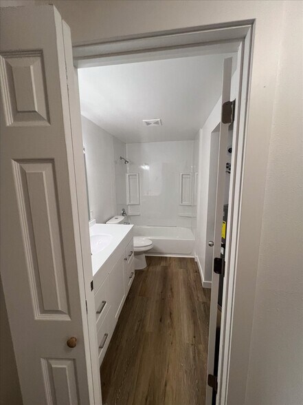 More Photos Of 10443 17th Ave SW, Seattle Multifamily For Sale