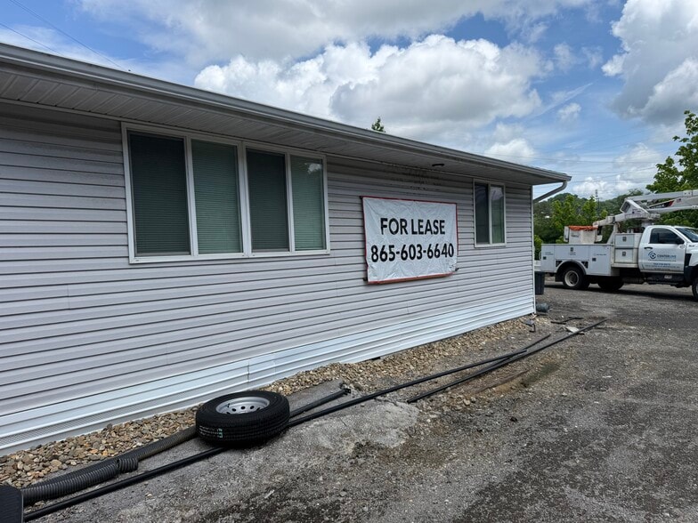 More Photos Of 2125 Dutch Valley Dr, Knoxville Industrial For Lease