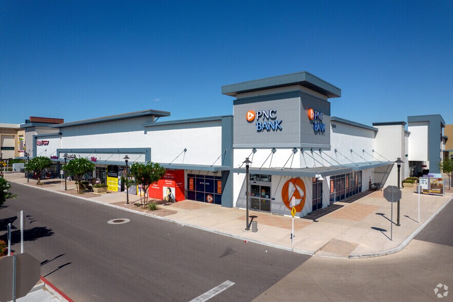 More Photos Of 2716-2810 S Market St, Gilbert Unknown For Lease