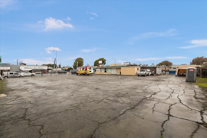 More Photos Of 12860 San Pablo Ave, Richmond Restaurant For Sale