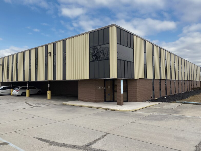 More Photos Of 25325-25371 Henry B Joy Blvd, Harrison Township Warehouse For Lease