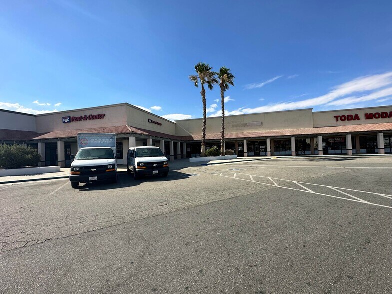 More Photos Of 57248 29 Palms Hwy, Yucca Valley Storefront For Sale