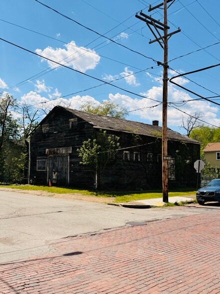 More Photos Of 1337 Montier St, Pittsburgh Flex For Sale