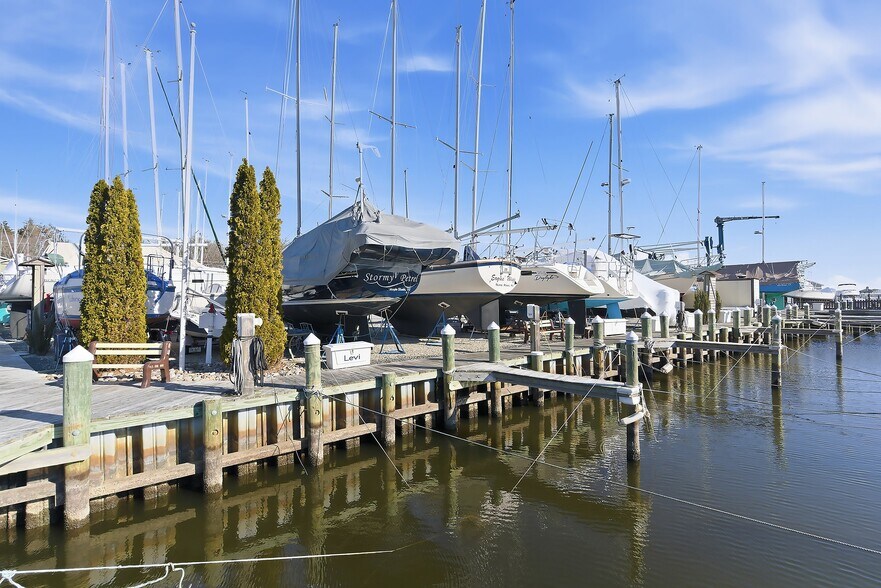 More Photos Of 100 Harbor Inn Rd, Bayville Shipyard For Sale