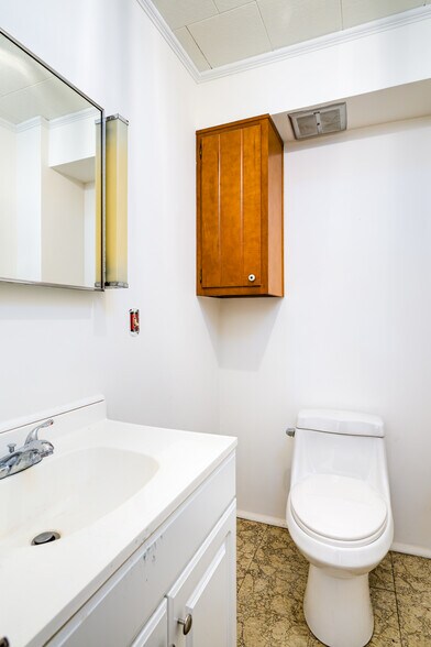More Photos Of 5 Erie Blvd, Canajoharie Storefront For Sale