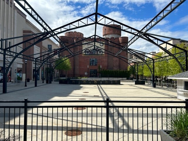 More Photos Of 1 Mgm Way, Springfield Fast Food For Lease