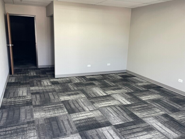 More Photos Of 6260 W 52nd Ave, Arvada Warehouse For Lease