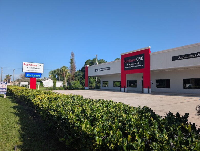 More Photos Of 3800 W New Haven Ave, Melbourne Freestanding For Lease
