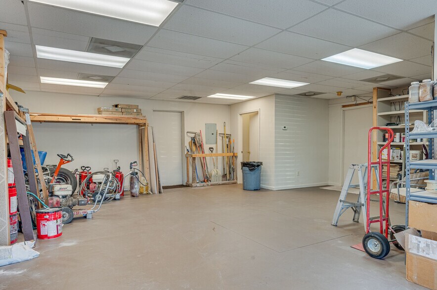 More Photos Of 8220 Stephanie Dr SW, Huntsville Flex For Sale